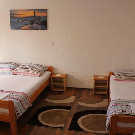 Apartments Hella Вир Екстериор снимка