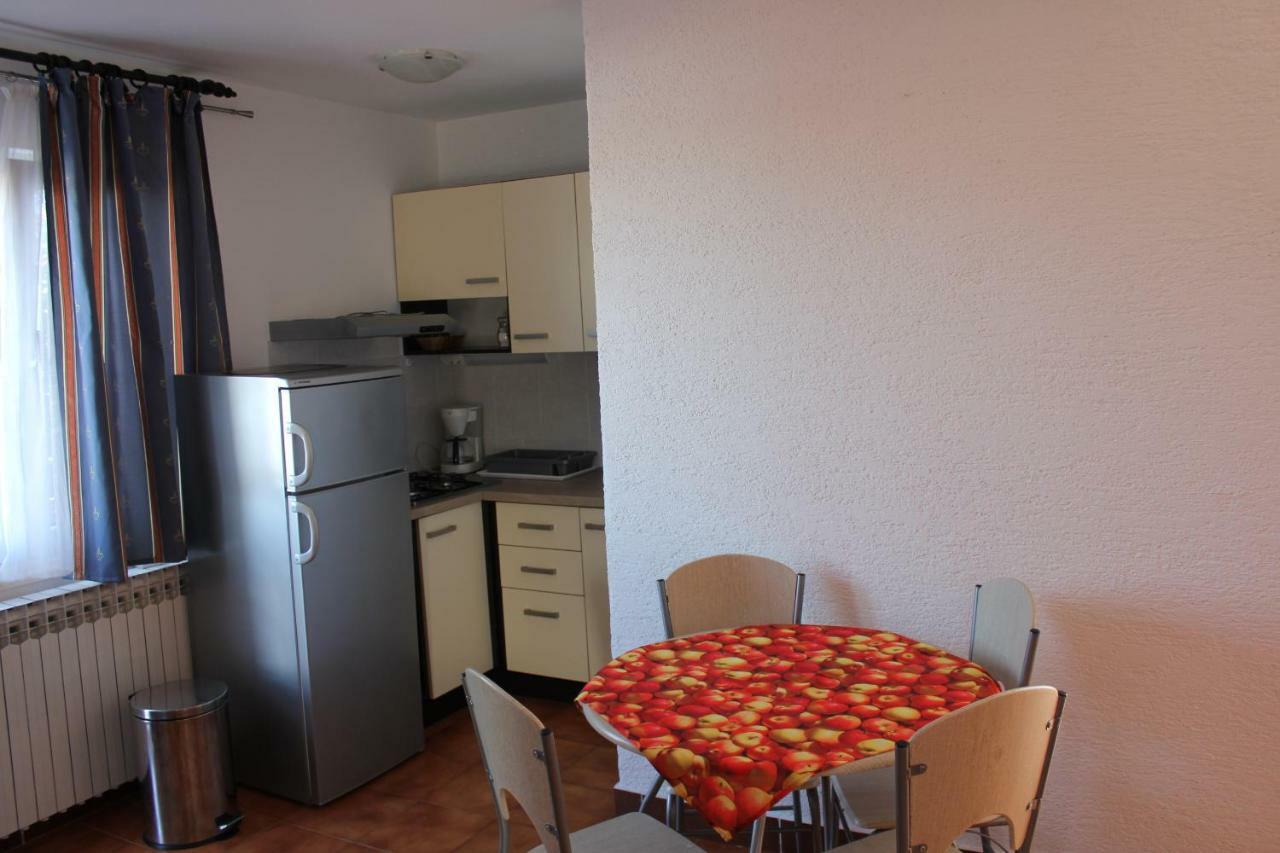Apartments Hella Вир Екстериор снимка