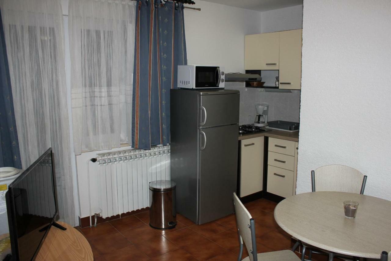 Apartments Hella Вир Екстериор снимка