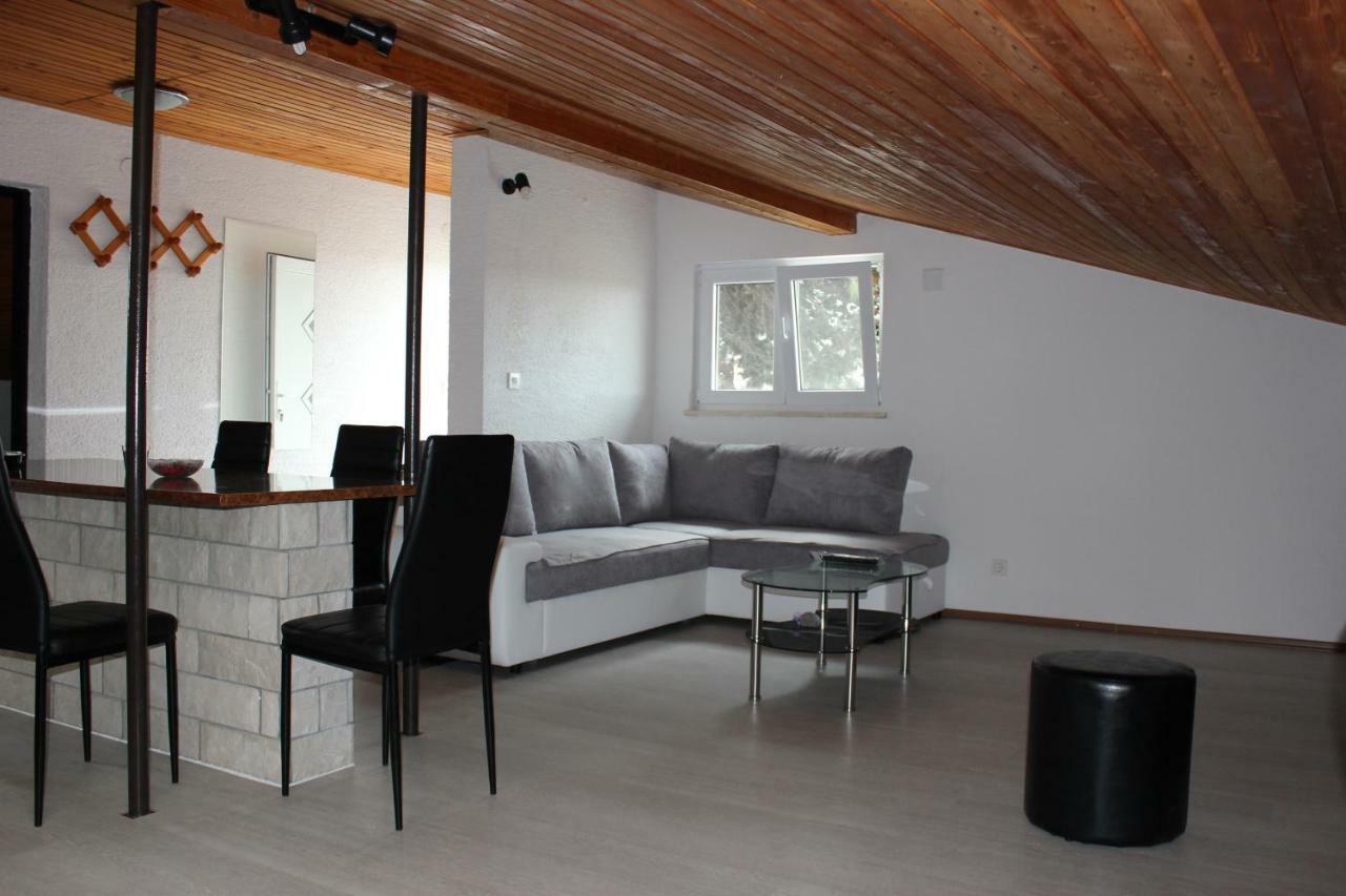 Apartments Hella Вир Екстериор снимка