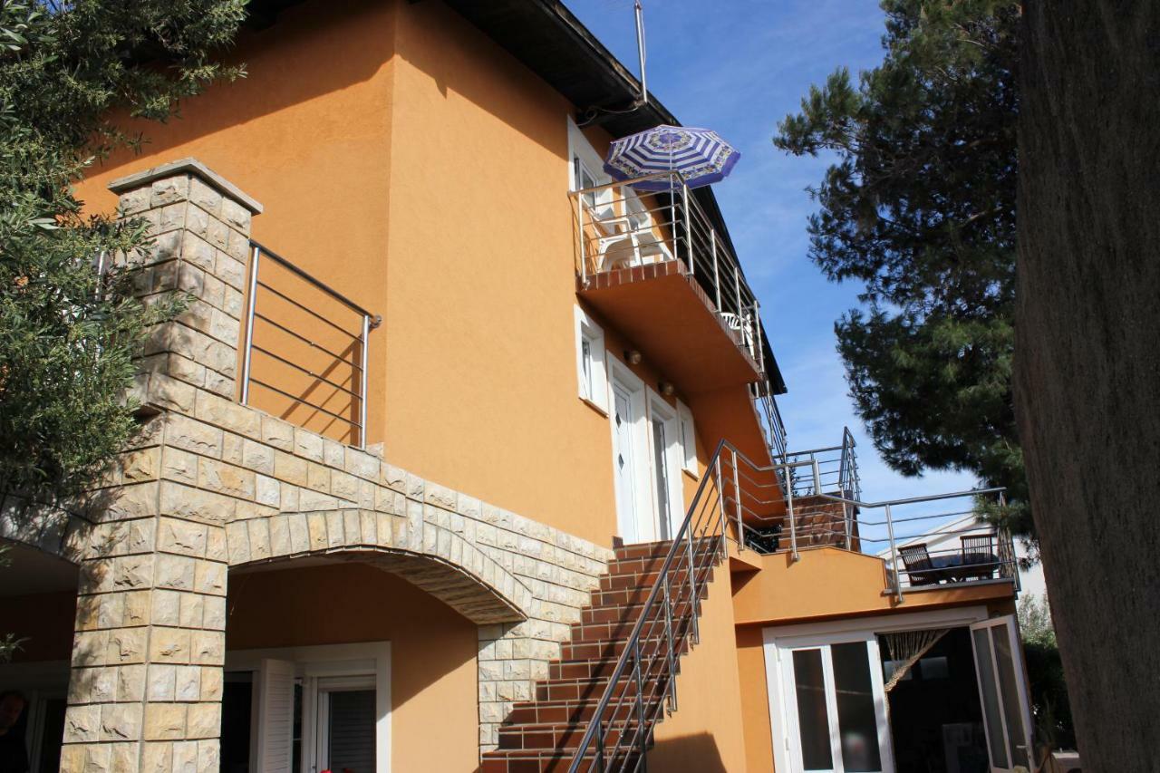 Apartments Hella Вир Екстериор снимка